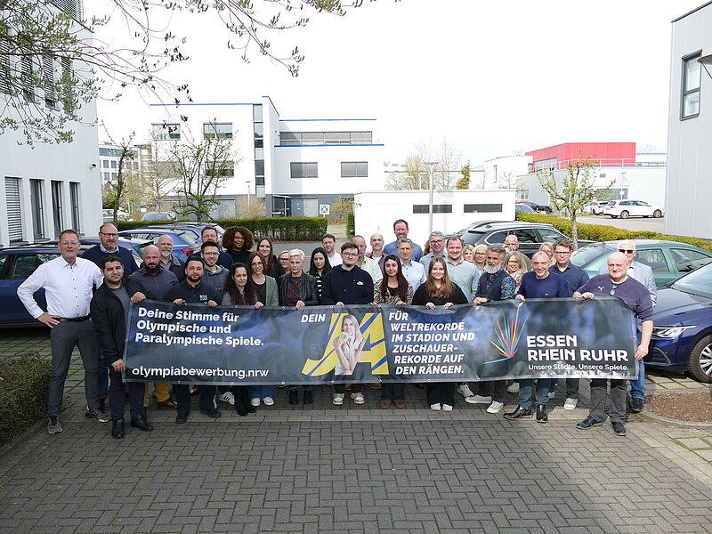 Gruppenfoto mit Mitarbeitenden der RGE