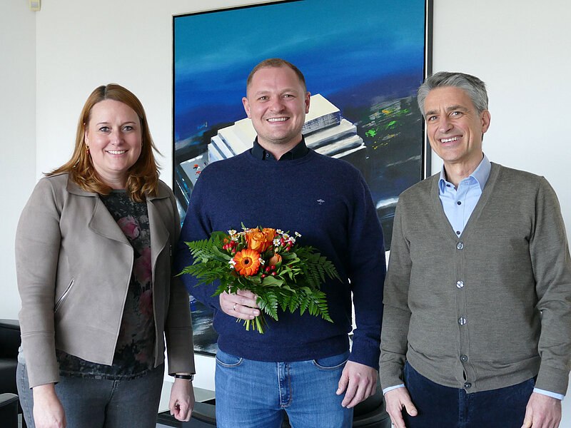 Gruppenfoto mit Frau Juncke (Personal/Organisation) sowie Herrn Huber (Personal/Organisation/Recht) und Herrn Jachens